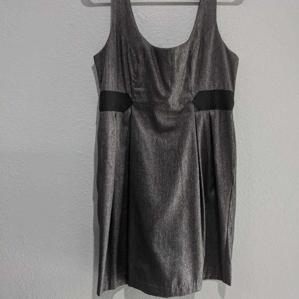 Dress - Picture 2 of 6